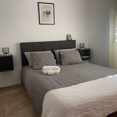 Готель Astral-Habitacion Doble Privada En Casa Compartida-Uebica2 Майрена-дель-Альхарафе Екстер'єр фото