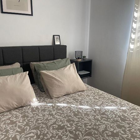 Готель Astral-Habitacion Doble Privada En Casa Compartida-Uebica2 Майрена-дель-Альхарафе Екстер'єр фото