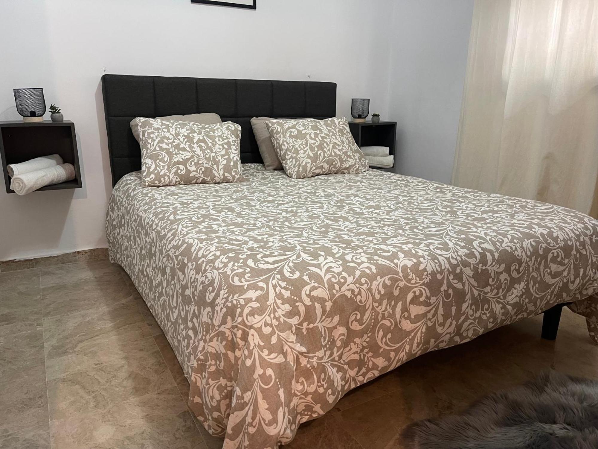 Готель Astral-Habitacion Doble Privada En Casa Compartida-Uebica2 Майрена-дель-Альхарафе Екстер'єр фото